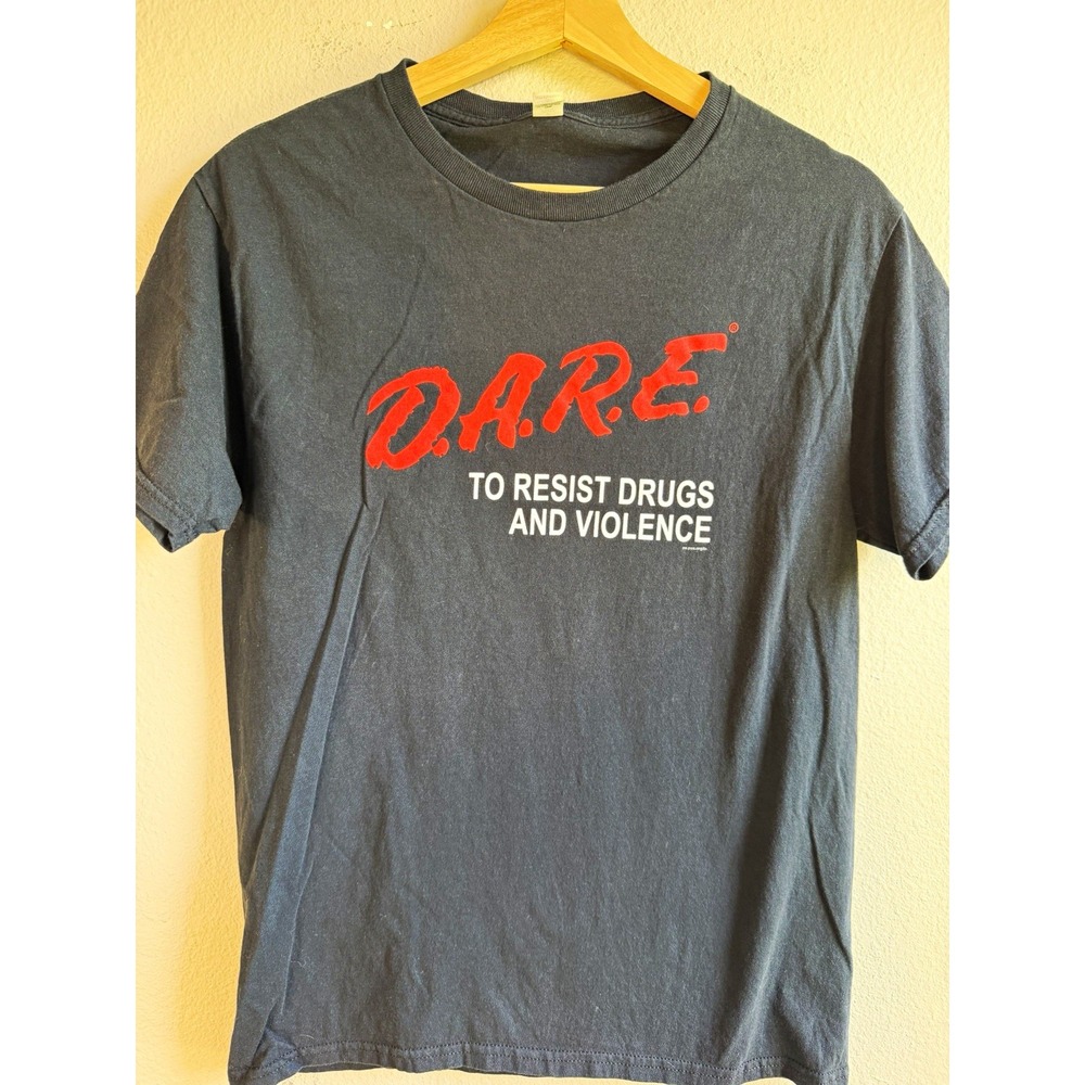 Fruit of the Loom HD Cotton D.A.R.E. Graphic Tee Black Crew Neck Mens Small